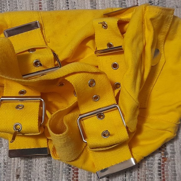 Yellow cotton bag with plenty of pockets and zippers - Picture 2 of 3